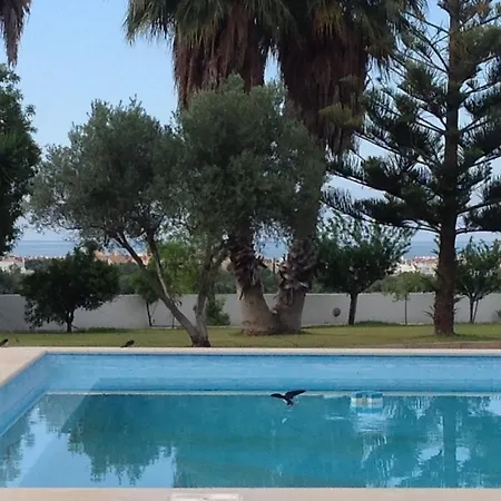 Vila Cabanas Beach House *
